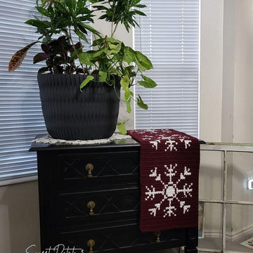 Winter Snowflake Table Runner