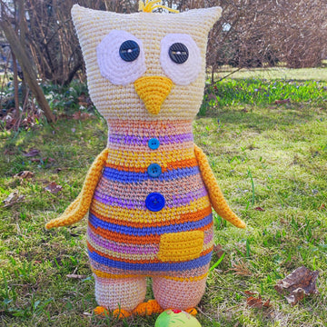 Scrap yarn Easter Chick