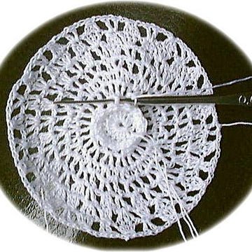 1:12th scale circular frilly cushion