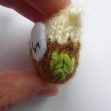 Tiny knitted owls