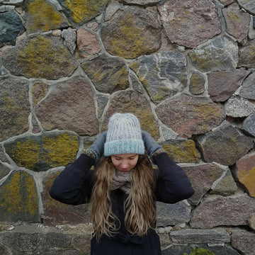 Along hat