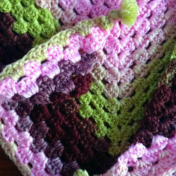 Candy triangle shawl