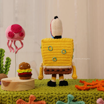 Bubbly Square Buddy – Chibi Amigurumi Crochet Pattern (Chef Hat, Mini Burger, Jellyfish & Spatula)