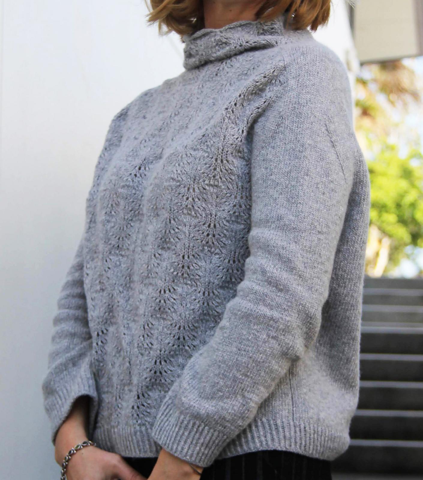 Moorang Sweater