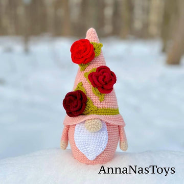 Gnome with roses 2