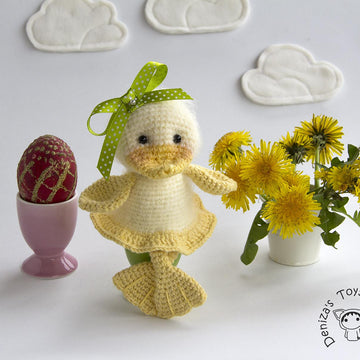 Сheerful duck cozy