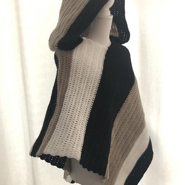 Hooded poncho striped