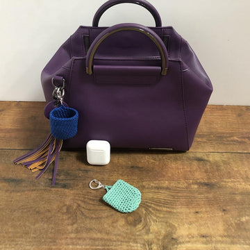 AirPods Case with Clip