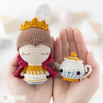 Royal Family Crochet Pattern by AradiyaToys Shiba Inu Amigurumi Tutorial King DIY Handmade Queen Animals Crochet Patterns (Olka Novytska)