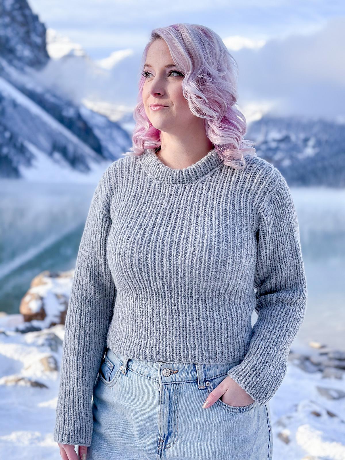 Linear Pullover