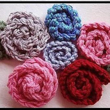 606, KNITTED rolled rose, and leaf