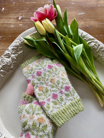 Magic of Spring Mitts