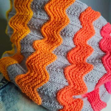 Wavy Path Cowl