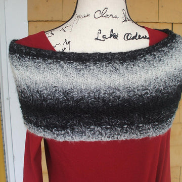 Diagonal Knit Cowl