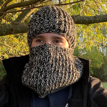 MacWilliam Hat & Scarf Set
