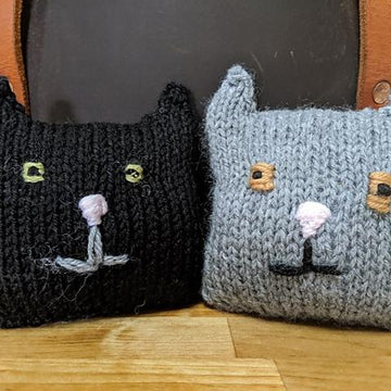 Cat Pin Cushion