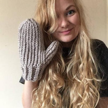 The 2 in 1 Sawyer Wristwarmer and Mittens