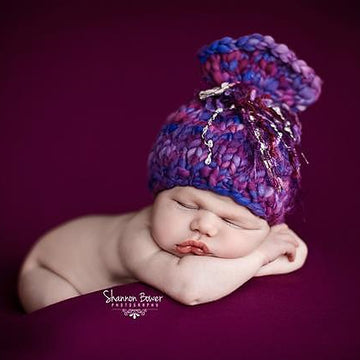 #47 Knitted present hat