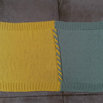 Twisted cable blanket