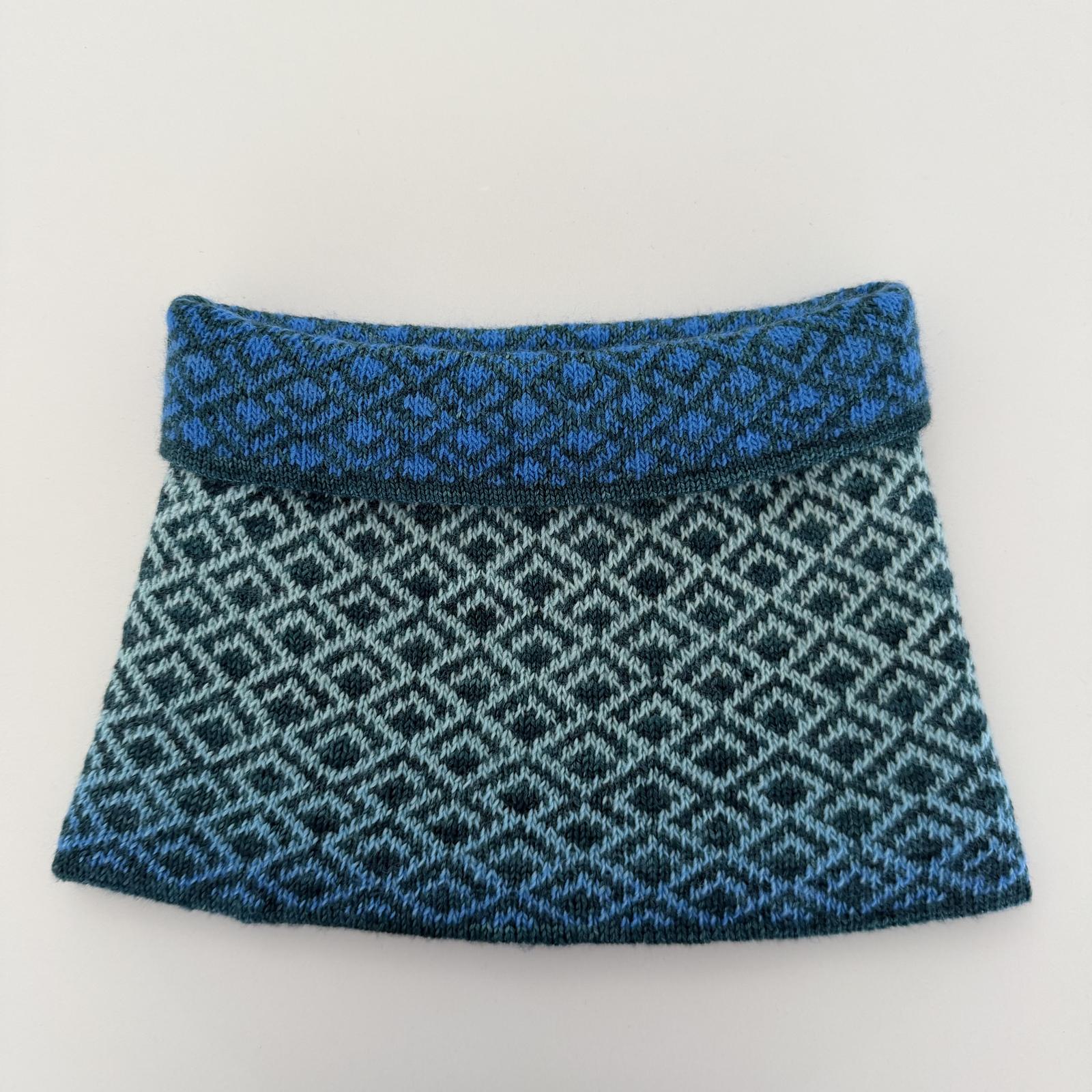 Diamond Daze Cowl