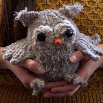 Toy Owl in Plymouth Yarn Arequipa Boucle & Fur - F624 - Downloadable PDF