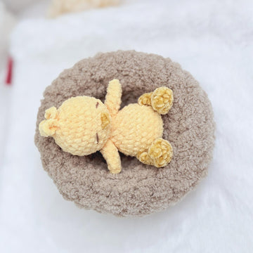 Nesting Chicken