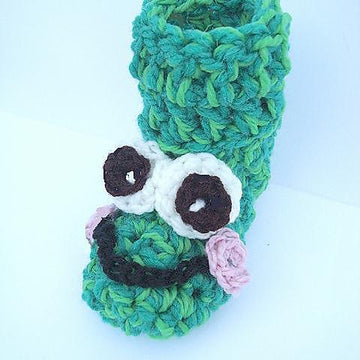 368. FROG BOOT/SLIPPERS, Newborn to Adult large