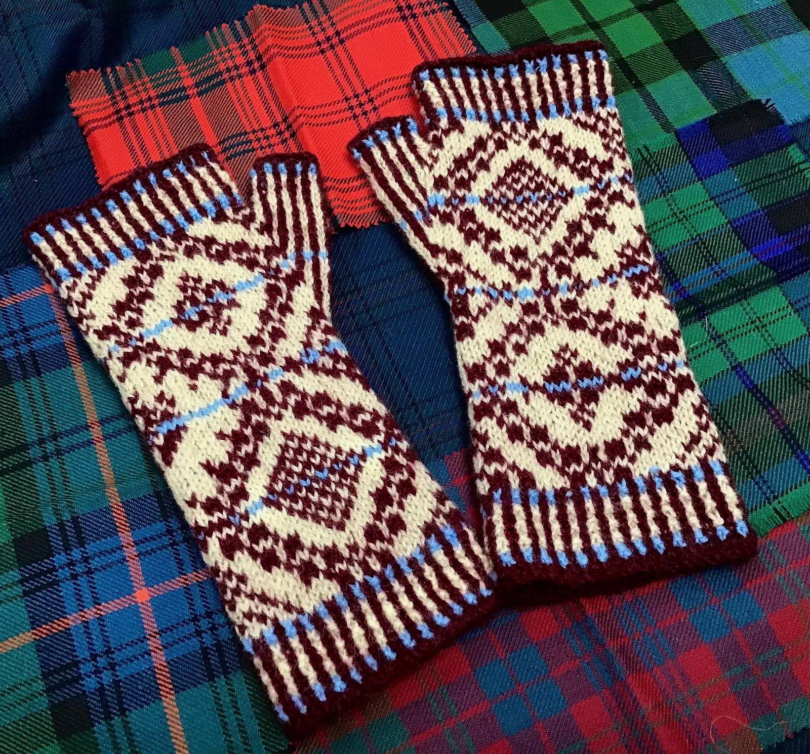 Pembrokeshire Fingerless Gloves