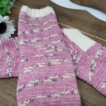 Daisy Chain Socks (Assigned Pooling)