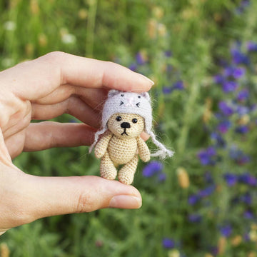 Mini Bear in hat