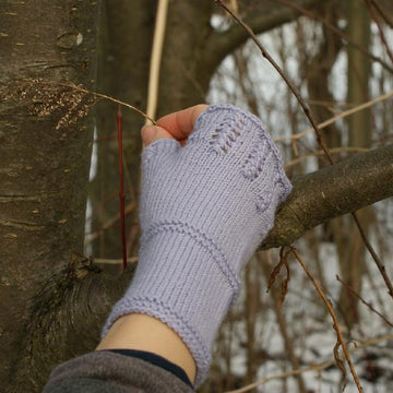 Lace Lavender Mitts