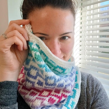 Arona Cowl