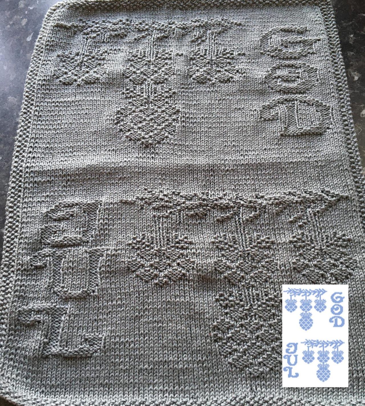 Nr. 326 – 19 – 13. Pine cones guest towel