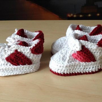 Sporty Baby Bootie & Hat Set N 232