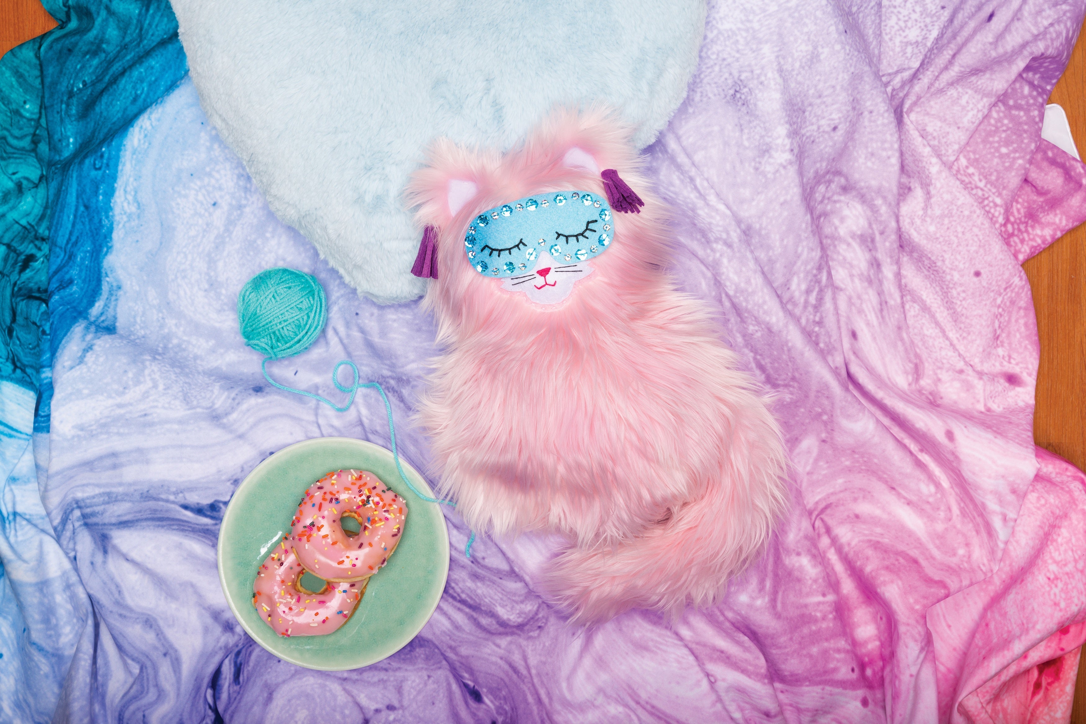 Klutz Sew Your Own Fluffy Cat Pillow - 613931