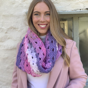 Make With a Cake Cowl