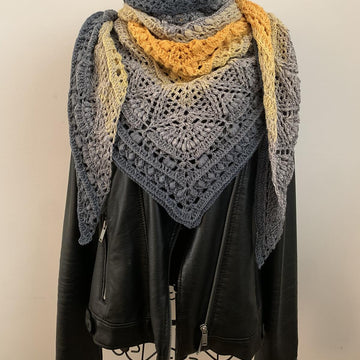 Triangular Scarf "Elysia"