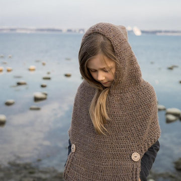 Bri hooded cowl