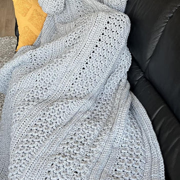 SNUGGLY SOFA SWEATER-Pattern-English USA & Dutch