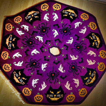 Retro Halloween Holiday Tree Skirt