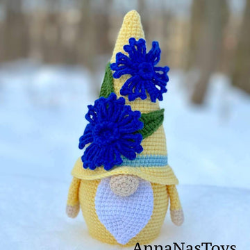 Gnome cornflower