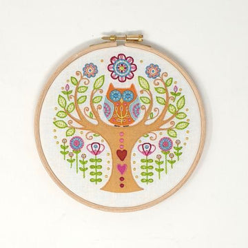 Creative World Of Craft Twit Twoo Printed Embroidery Kit - 6"