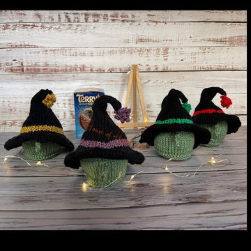 Wicked Witch Chocolate Orange Cover Knitting Patter n