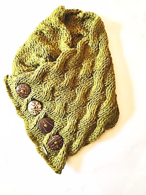 Waves of Cables Chunky Button Cowl