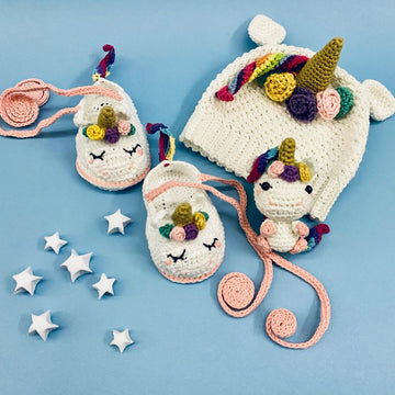 Baby unicorn amigurumi