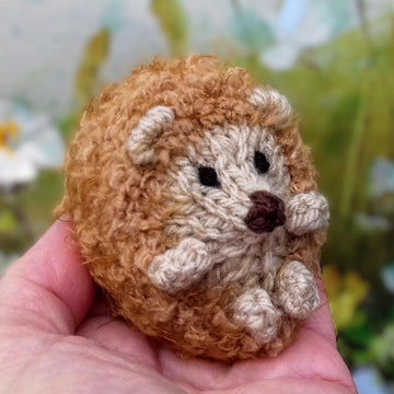 Hedge-HUG - Creme Egg Cover