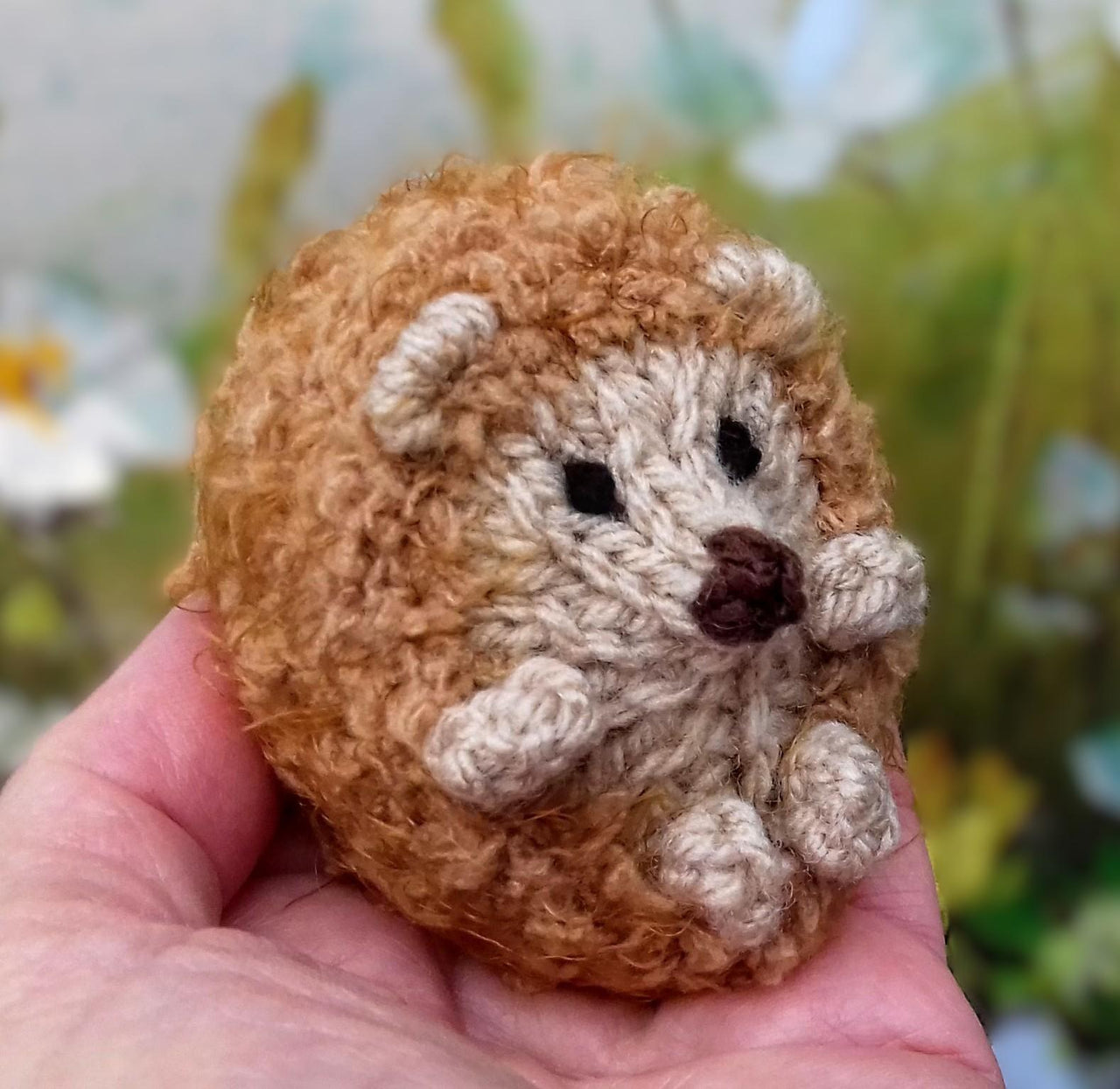 Hedge-HUG - Creme Egg Cover