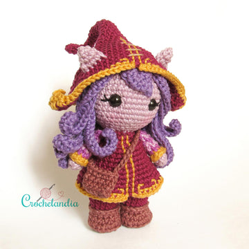 Lulu and Pix amigurumi doll - crochet pattern by Crochelandia