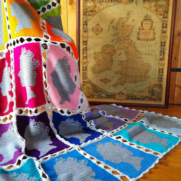 Queen Elisabeth Postage Stamps Blanket