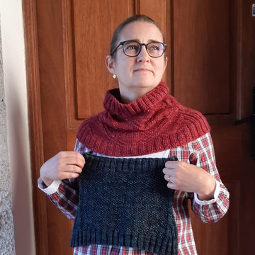 Tartanesque cowl